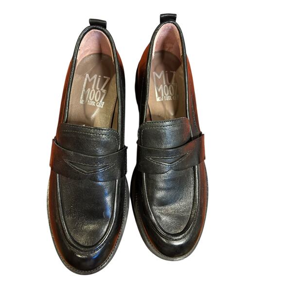 Miz Mooz Toni Chunky Loafer Round Toe Black women’s lug sole Size
US 8.5 EU 39 - Picture 2 of 8